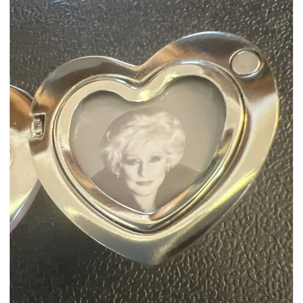 Vtg Mary Kay ❤️ Rhinestone Heart Photo Locket Pink & Silver‎ Tone Lapel Pin